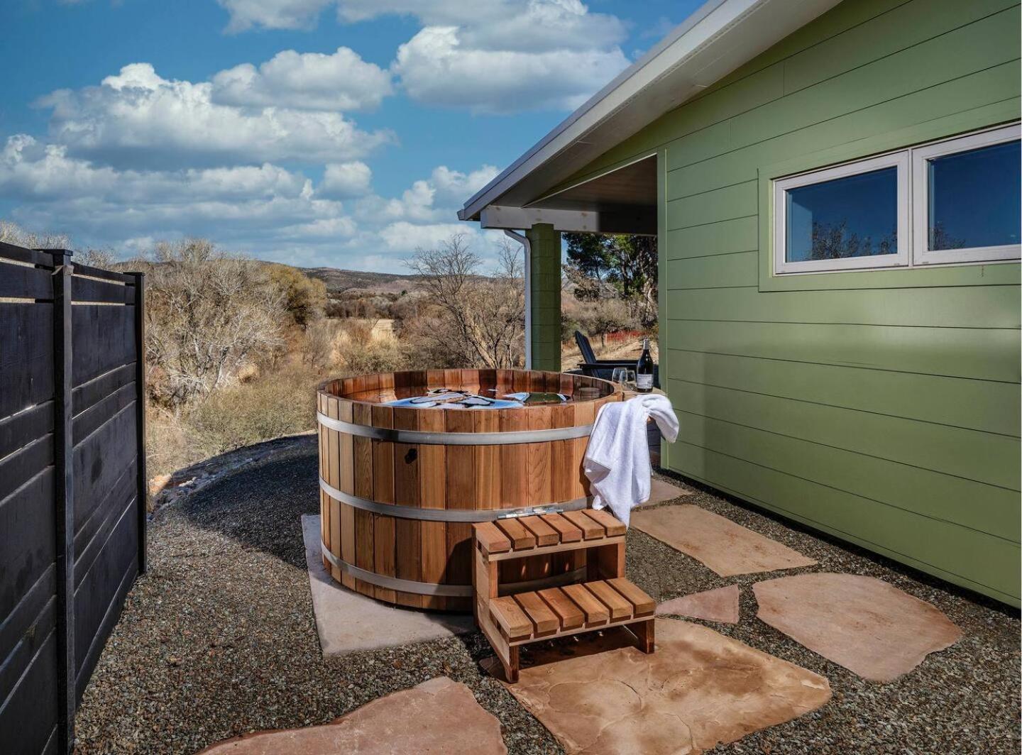 Pitchner Place Creekfront Hot Tub Fire Pit Cornville Buitenkant foto